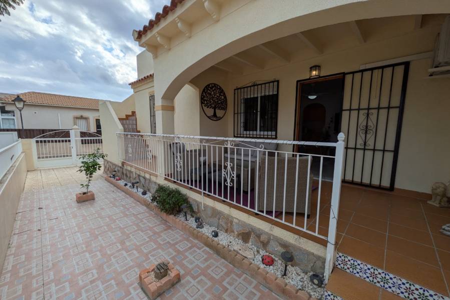 Weiterverkauf  - Reihenhaus-Bungalow - Torrevieja - Cabo Cervera/PLAYA
