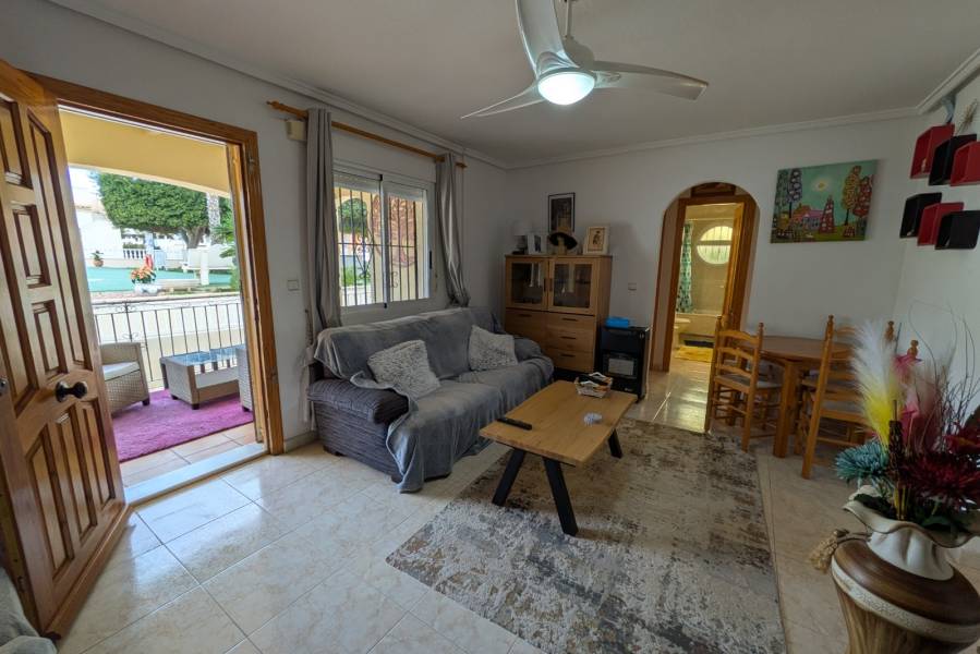 Weiterverkauf  - Reihenhaus-Bungalow - Torrevieja - Cabo Cervera/PLAYA