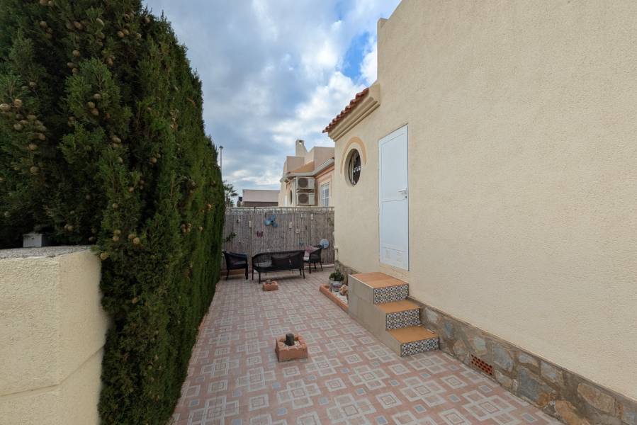 Weiterverkauf  - Reihenhaus-Bungalow - Torrevieja - Cabo Cervera/PLAYA