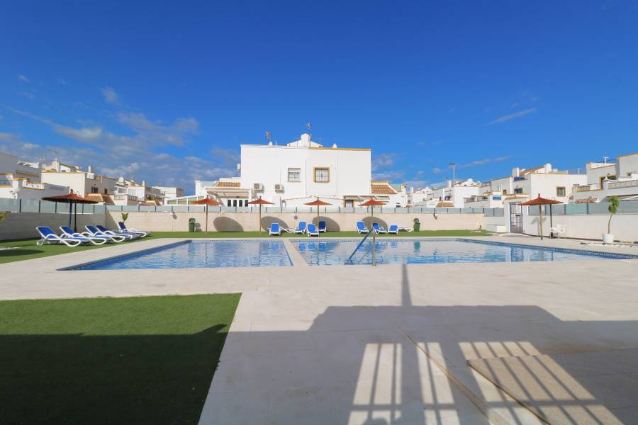 Reventa - Chalet - Torrevieja - Jardín del Mar