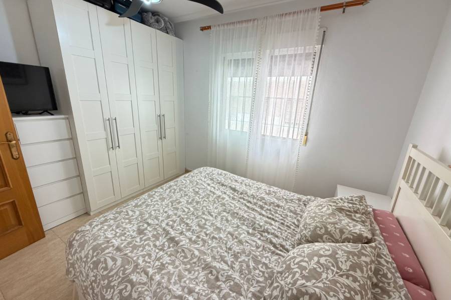 Weiterverkauf  - Wohnung - Torrevieja - La Mata