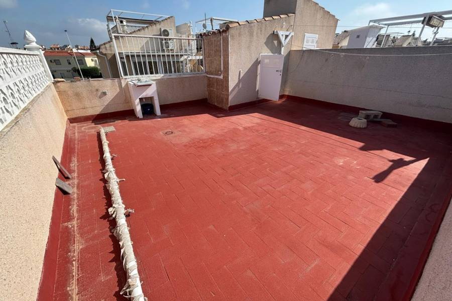 Reventa - Apartamento - Torrevieja - Aguas Nuevas