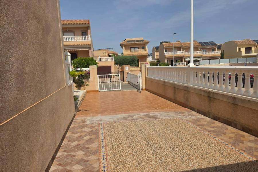 Weiterverkauf  - Einfamilienhaus - Torrevieja - Los Balcones - Los Altos del Edén