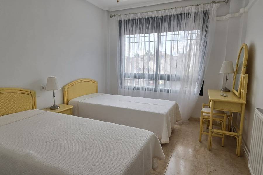 Reventa - Apartamento - ORIHUELA COSTA - La Zenia