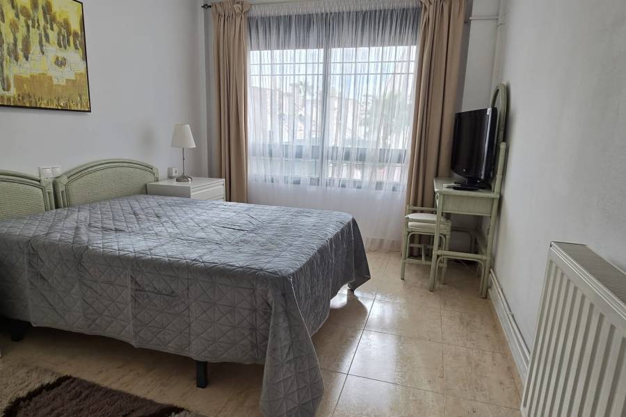 Reventa - Apartamento - ORIHUELA COSTA - La Zenia