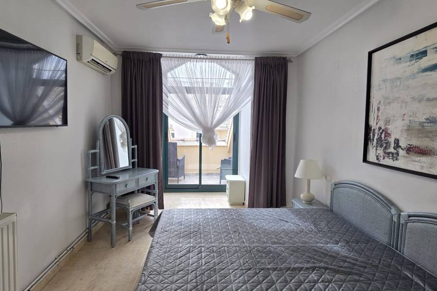 Reventa - Apartamento - ORIHUELA COSTA - La Zenia