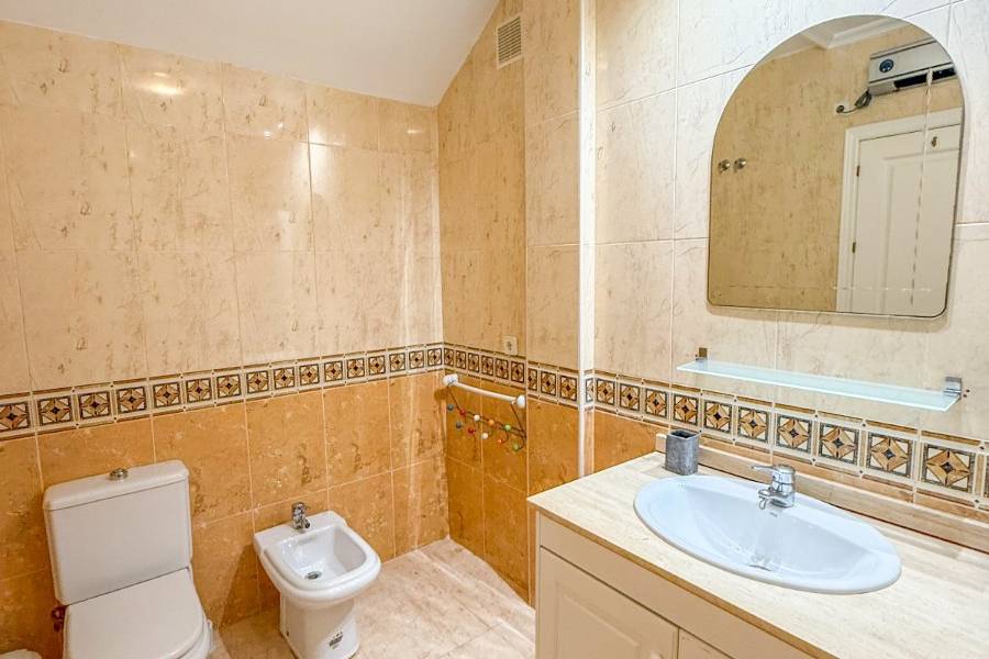 Reventa - Apartamento - ORIHUELA COSTA - La Zenia