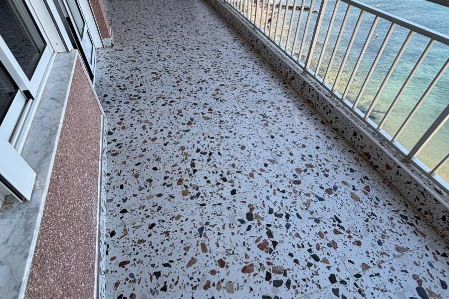 Weiterverkauf  - Wohnung - Torrevieja - Playa Los Locos