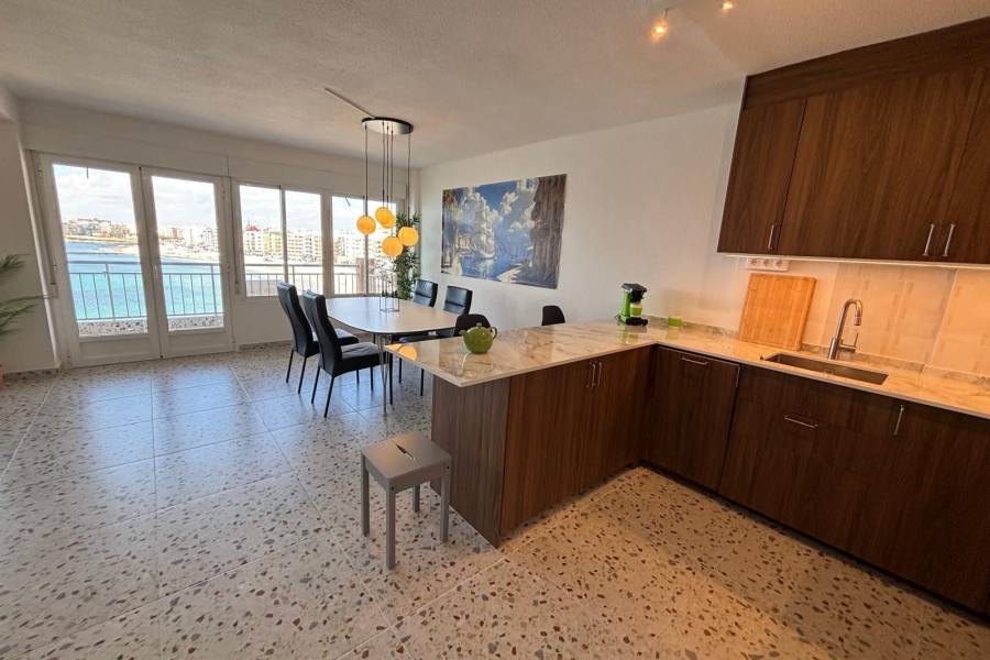 Weiterverkauf  - Wohnung - Torrevieja - Playa Los Locos