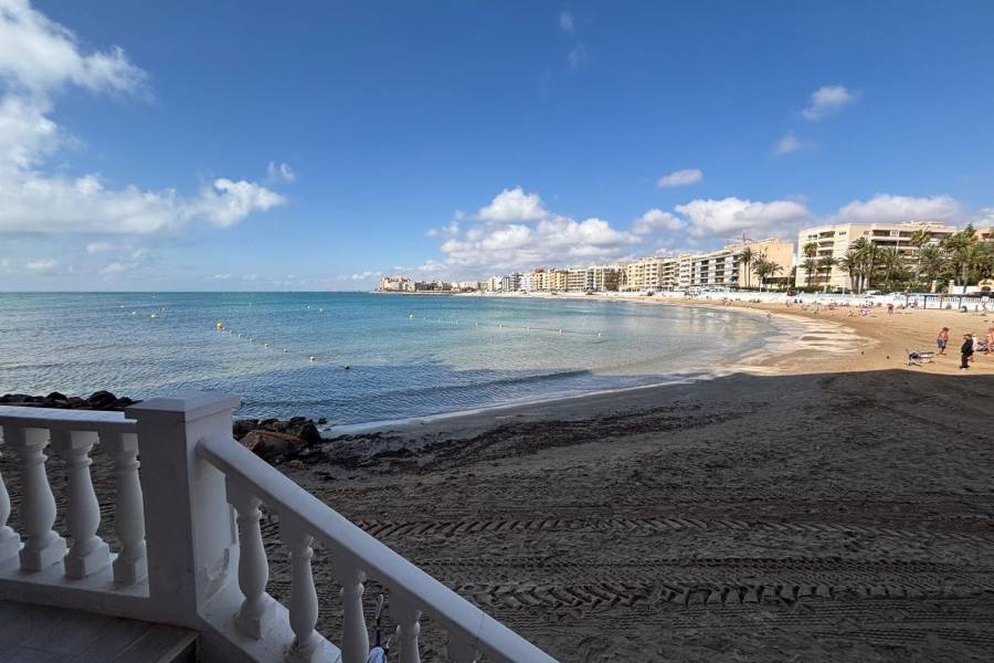 Weiterverkauf  - Wohnung - Torrevieja - Playa Los Locos
