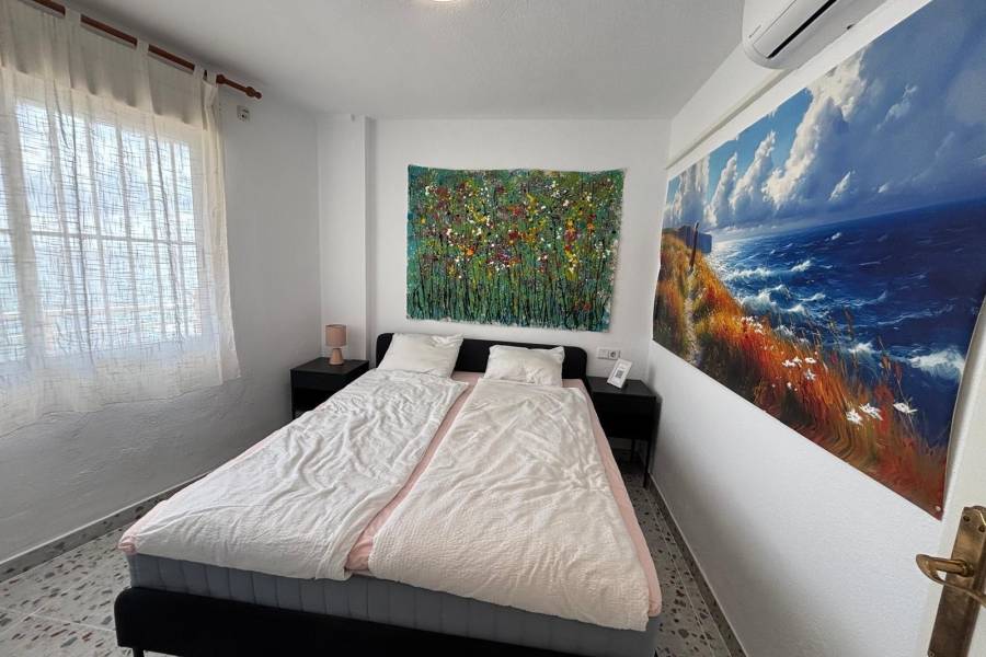 Weiterverkauf  - Wohnung - Torrevieja - Playa Los Locos