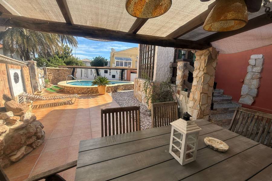 Weiterverkauf  - Einfamilienhaus - Torrevieja - El Chaparral