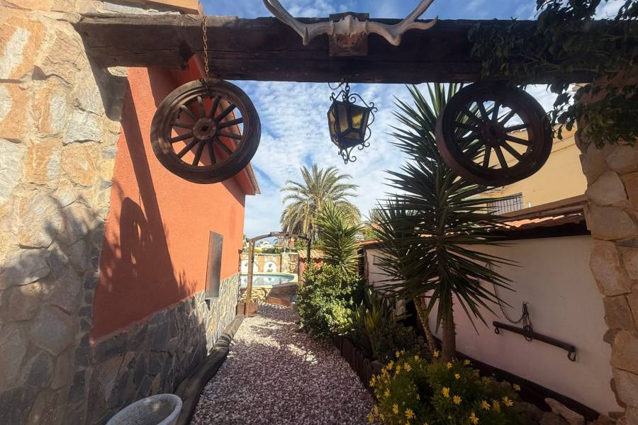 Weiterverkauf  - Einfamilienhaus - Torrevieja - El Chaparral