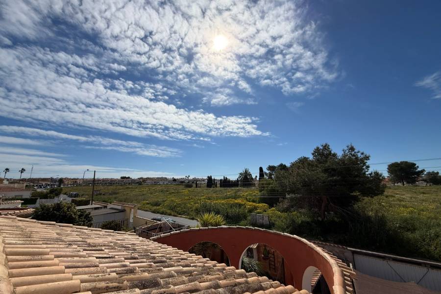 Weiterverkauf  - Einfamilienhaus - Torrevieja - El Chaparral