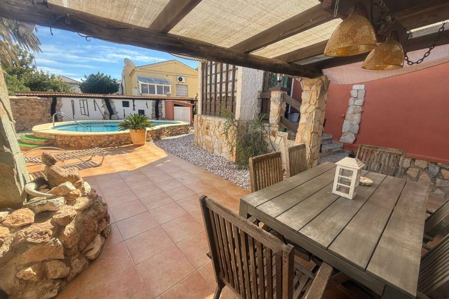 Weiterverkauf  - Einfamilienhaus - Torrevieja - El Chaparral