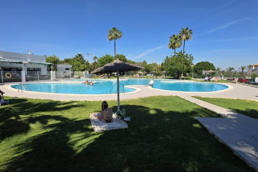Weiterverkauf  - Wohnung - Torrevieja - Los Balcones