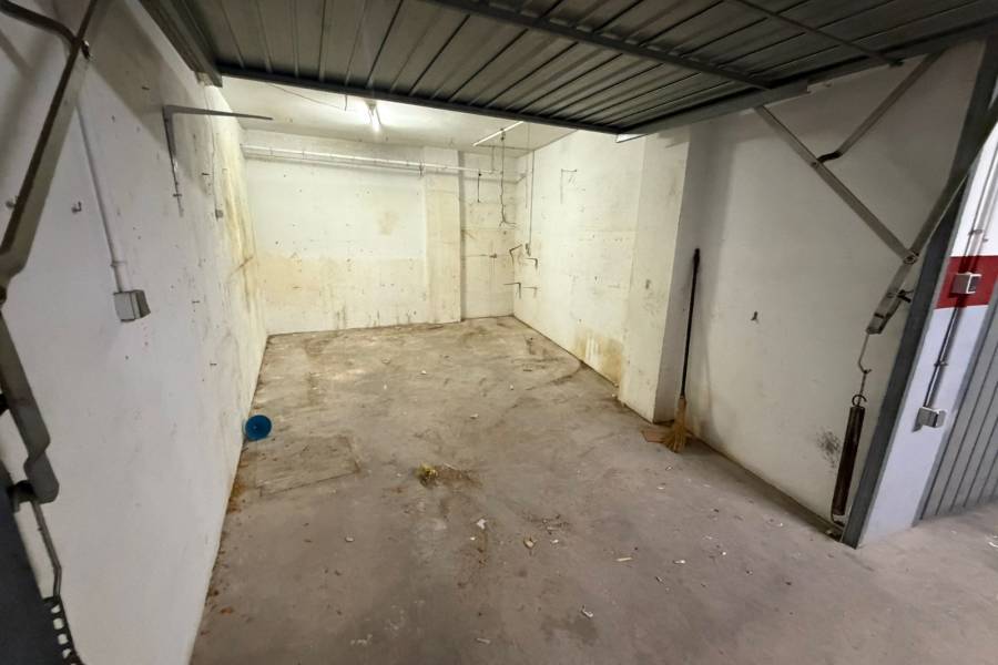 Investition - Garage - La Mata - Pueblo/ PLAYA