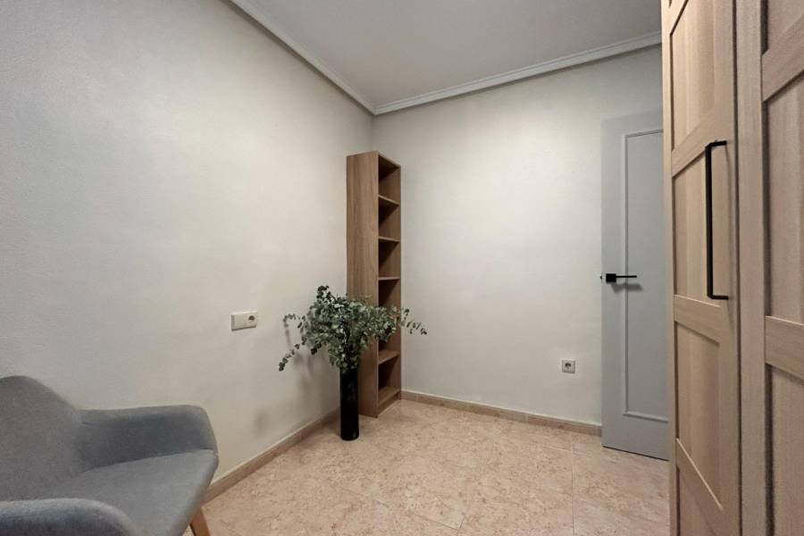 Reventa - Apartamento - Torrevieja - Center