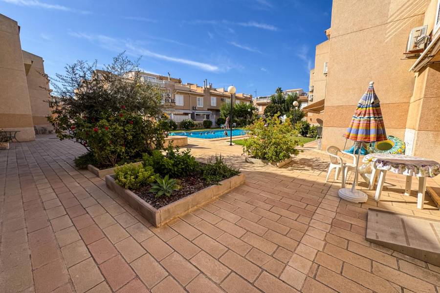 Återförsäljning - Lägenhet - Torrevieja - Los Frutales