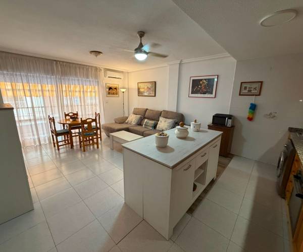 Apartamento - Reventa - Torrevieja - Playa del cura