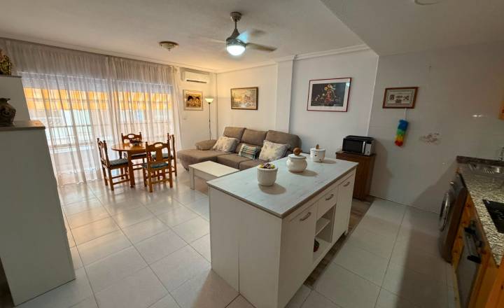 Apartamento - Reventa - Torrevieja - Playa del cura
