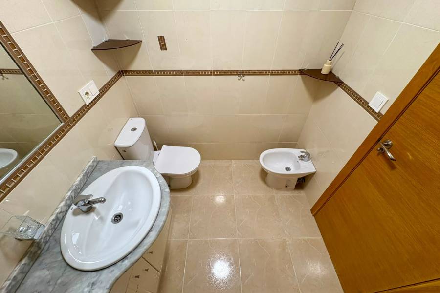 Reventa - Apartamento - Guardamar del Segura - Puerto Deportivo