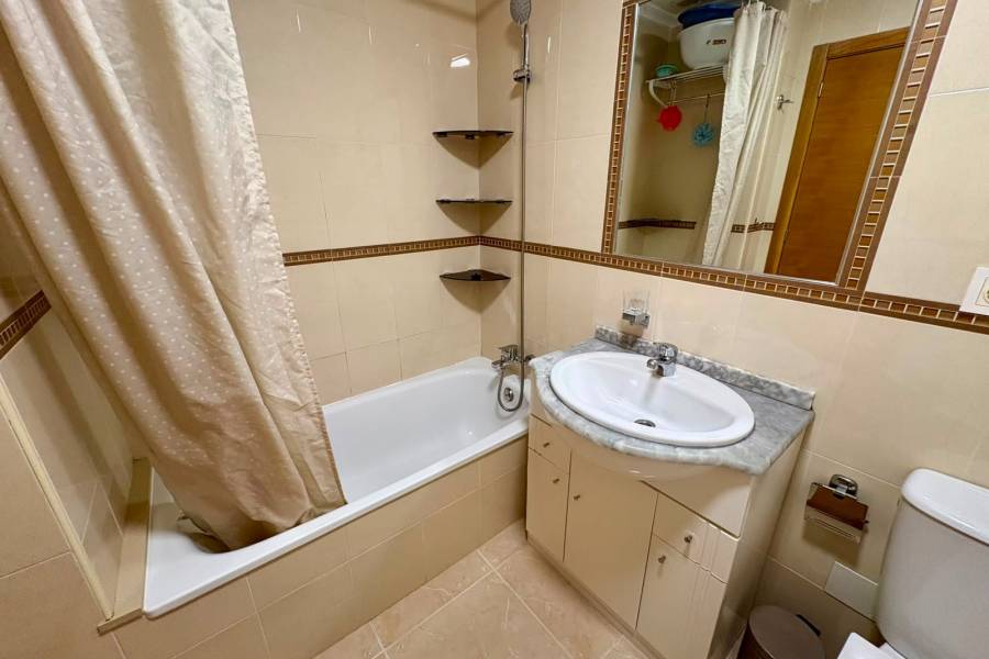 Reventa - Apartamento - Guardamar del Segura - Puerto Deportivo