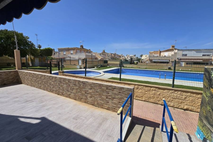 Återförsäljning - Enfamiljshus - Torrevieja - La Siesta