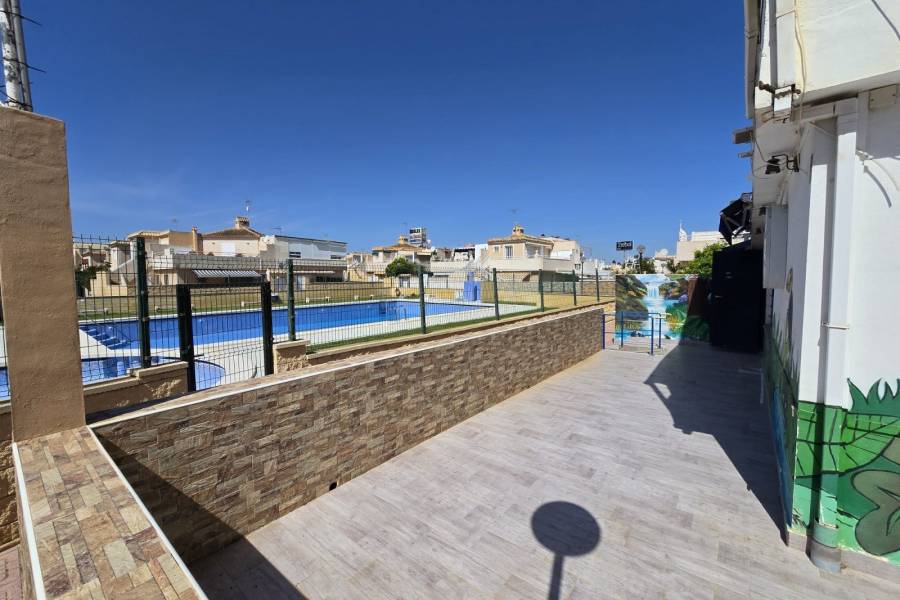 Återförsäljning - Enfamiljshus - Torrevieja - La Siesta