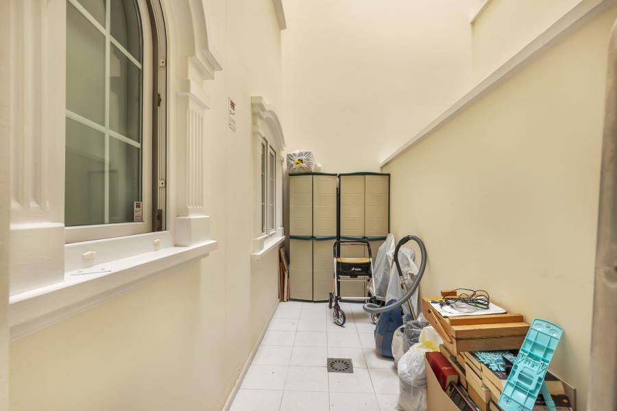 Reventa - Apartamento - Guardamar - Urbanizaciones /PLAYA