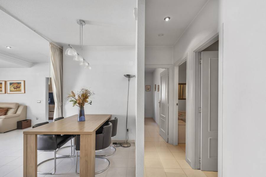 Reventa - Apartamento - Guardamar - Urbanizaciones /PLAYA
