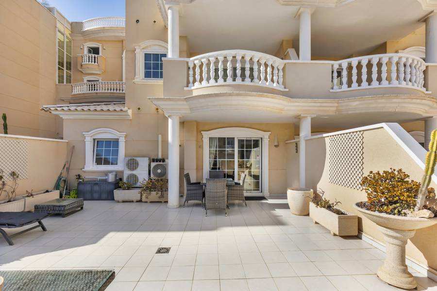 Reventa - Apartamento - Guardamar - Urbanizaciones /PLAYA