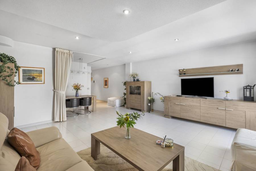 Reventa - Apartamento - Guardamar - Urbanizaciones /PLAYA