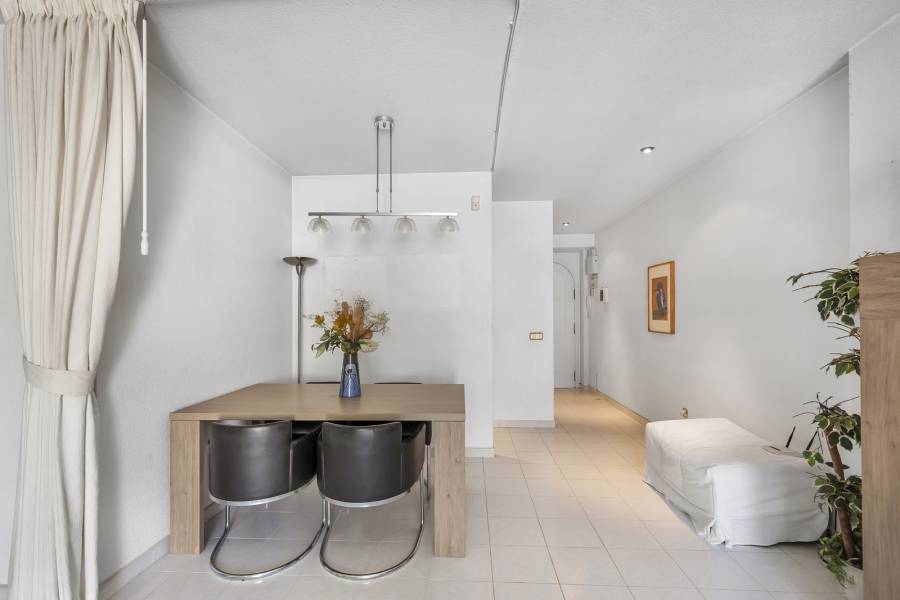 Reventa - Apartamento - Guardamar - Urbanizaciones /PLAYA